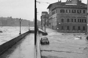 FIRENZE: Tra i capricci dell'Arno e le armonie di Amadeus